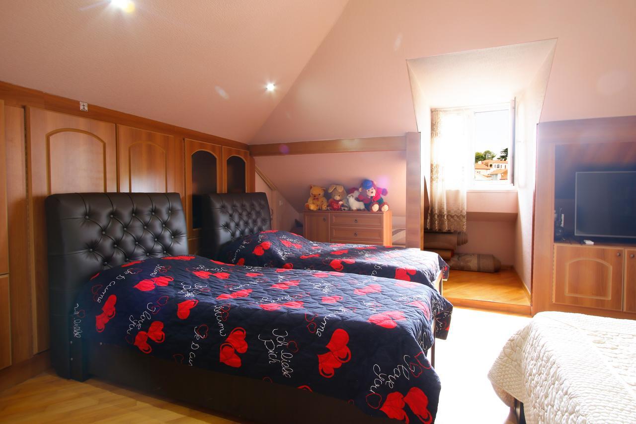 Guest House Eka & Gio Sighnaghi Bagian luar foto